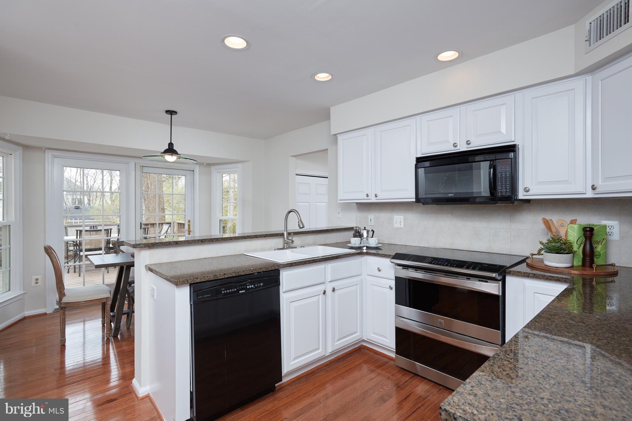 2713 Glencroft Road Vienna, VA 22181 - Photo 8 of 29 Kitchen