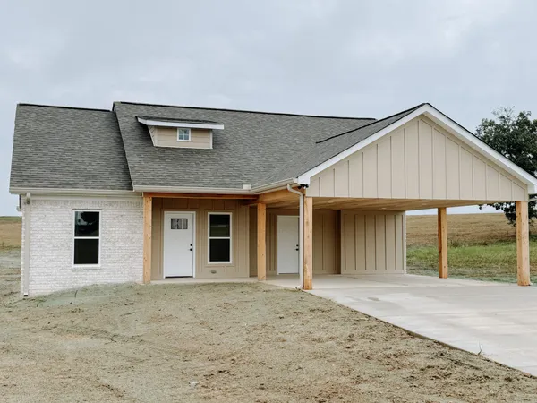 $289,000 | 200 Sawyer Lane, Leoma, TN 38468