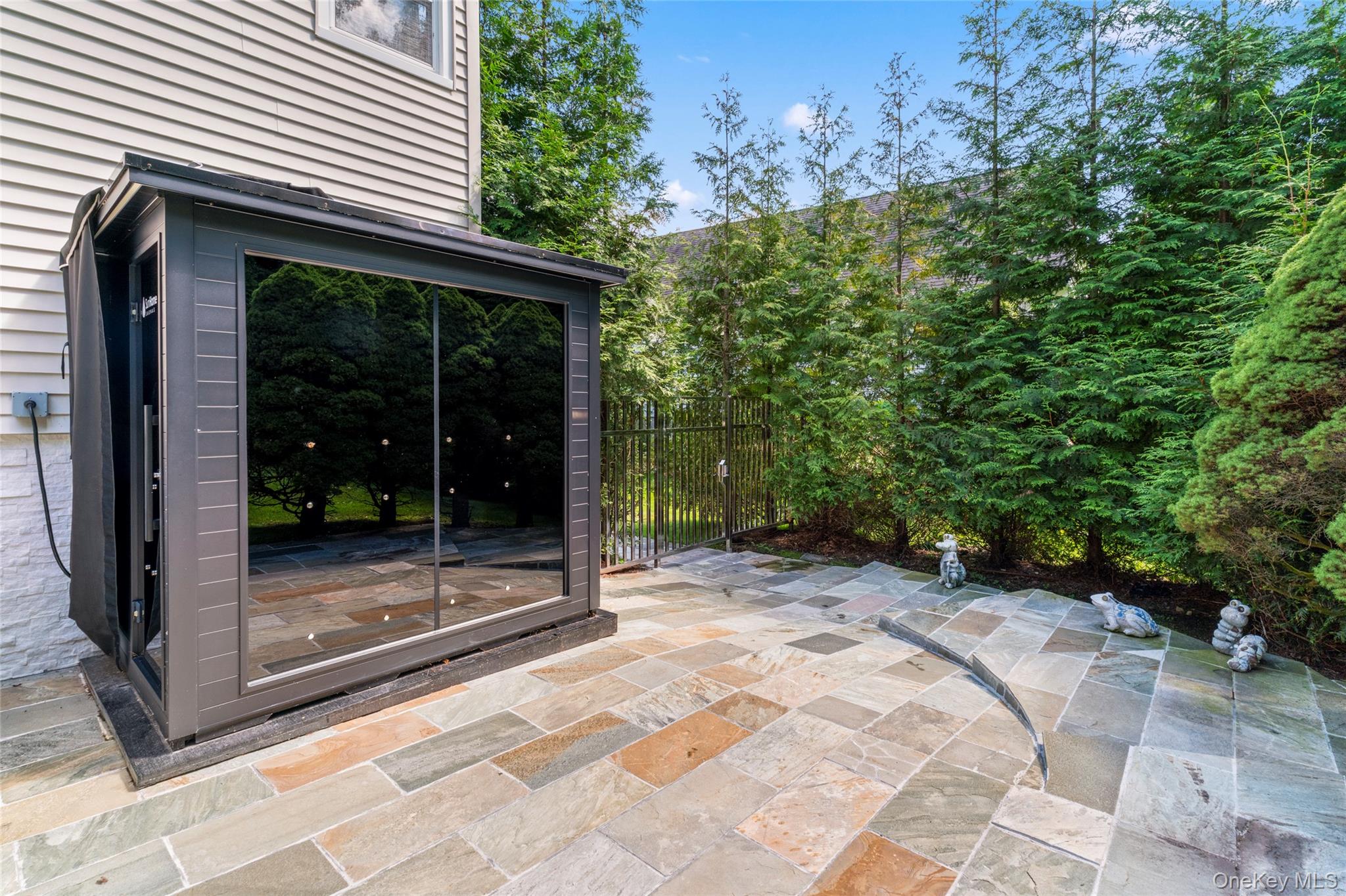 199 Winding Brook Road New Rochelle, NY 10804 - Photo 27 of 38 Gallery Image 27
