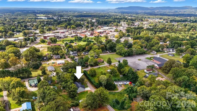 $319,990 | 162 4th Street Northeast, Taylorsville, NC 28681