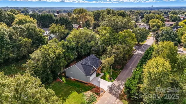 $329,990 | 162 4th Street Northeast, Taylorsville, NC 28681