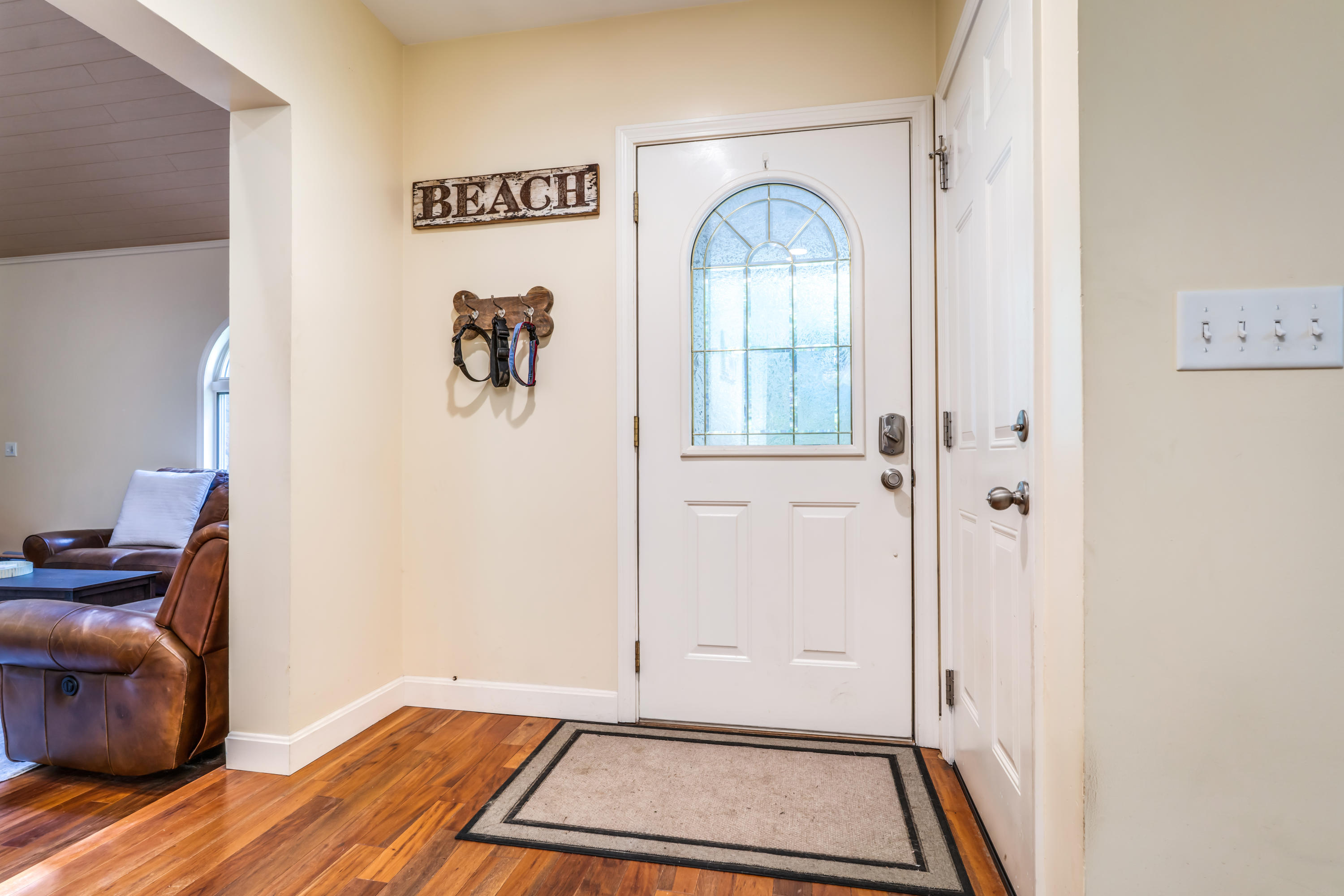 61 Greenleaf Parsons Road Cape Neddick, ME 03902 - Photo 2 of 40 DSC05805