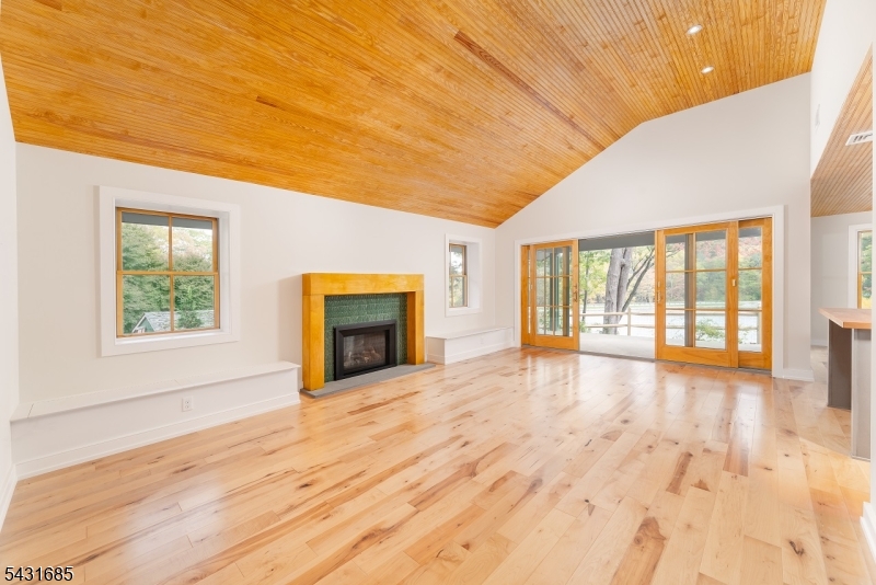 232 West Shore Road Stockholm, NJ 07460 - Photo 18 of 43