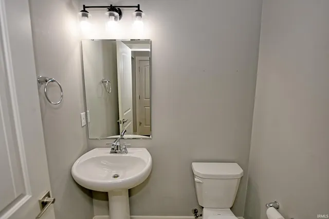 $359,900 | 2804 Kincheloe Court, Evansville, IN 47725