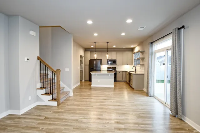 $359,900 | 2804 Kincheloe Court, Evansville, IN 47725