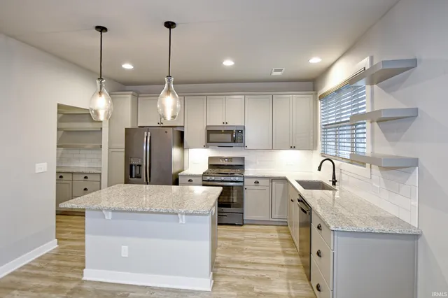 $359,900 | 2804 Kincheloe Court, Evansville, IN 47725