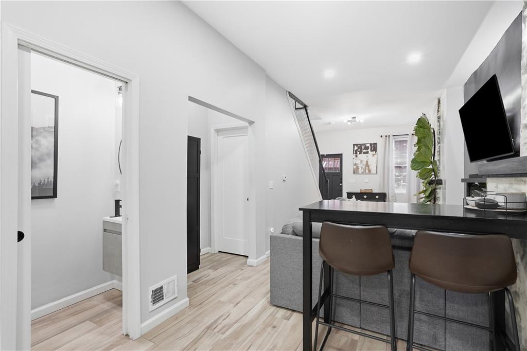 4615 Plummer Street Pittsburgh, PA 15201 - Photo 11 of 39