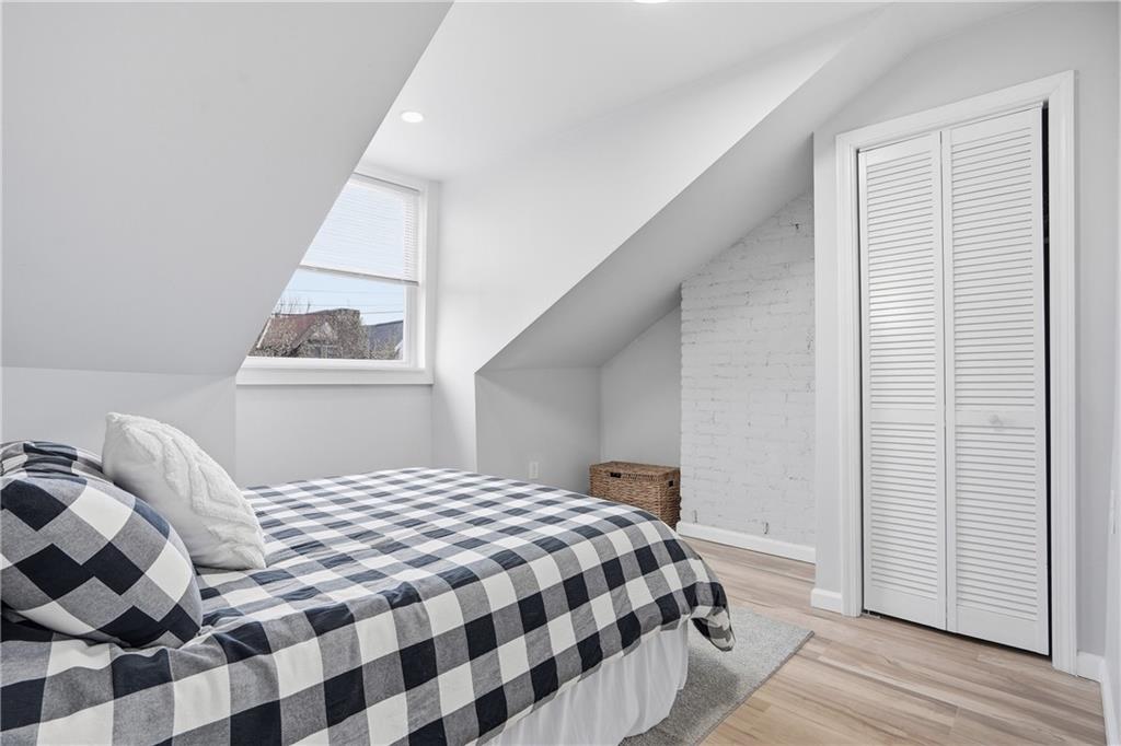 4615 Plummer Street Pittsburgh, PA 15201 - Photo 29 of 39 Bedroom #3 on third floor.