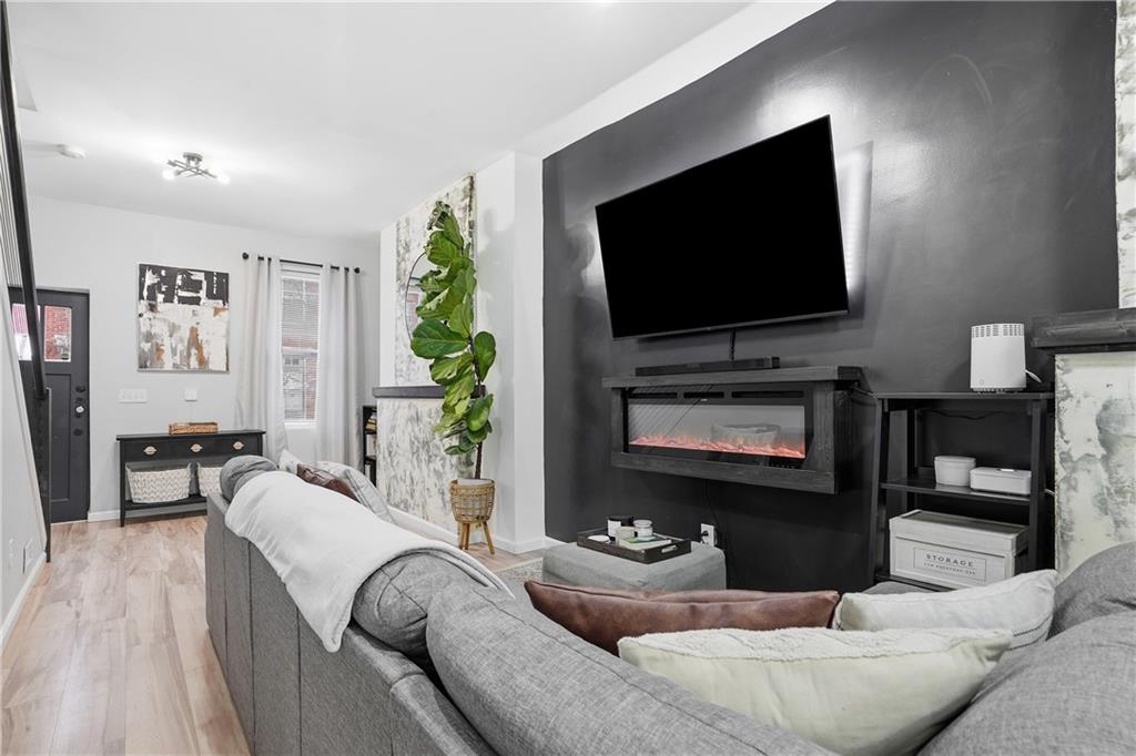 4615 Plummer Street Pittsburgh, PA 15201 - Photo 6 of 39