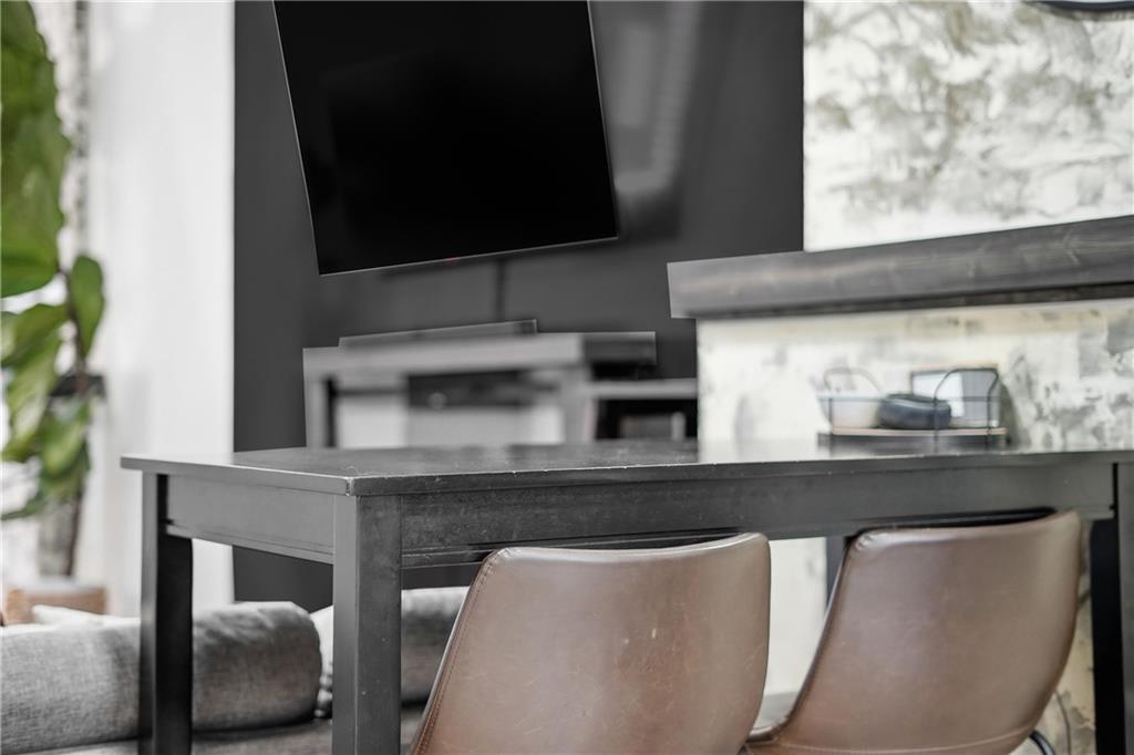 4615 Plummer Street Pittsburgh, PA 15201 - Photo 10 of 39