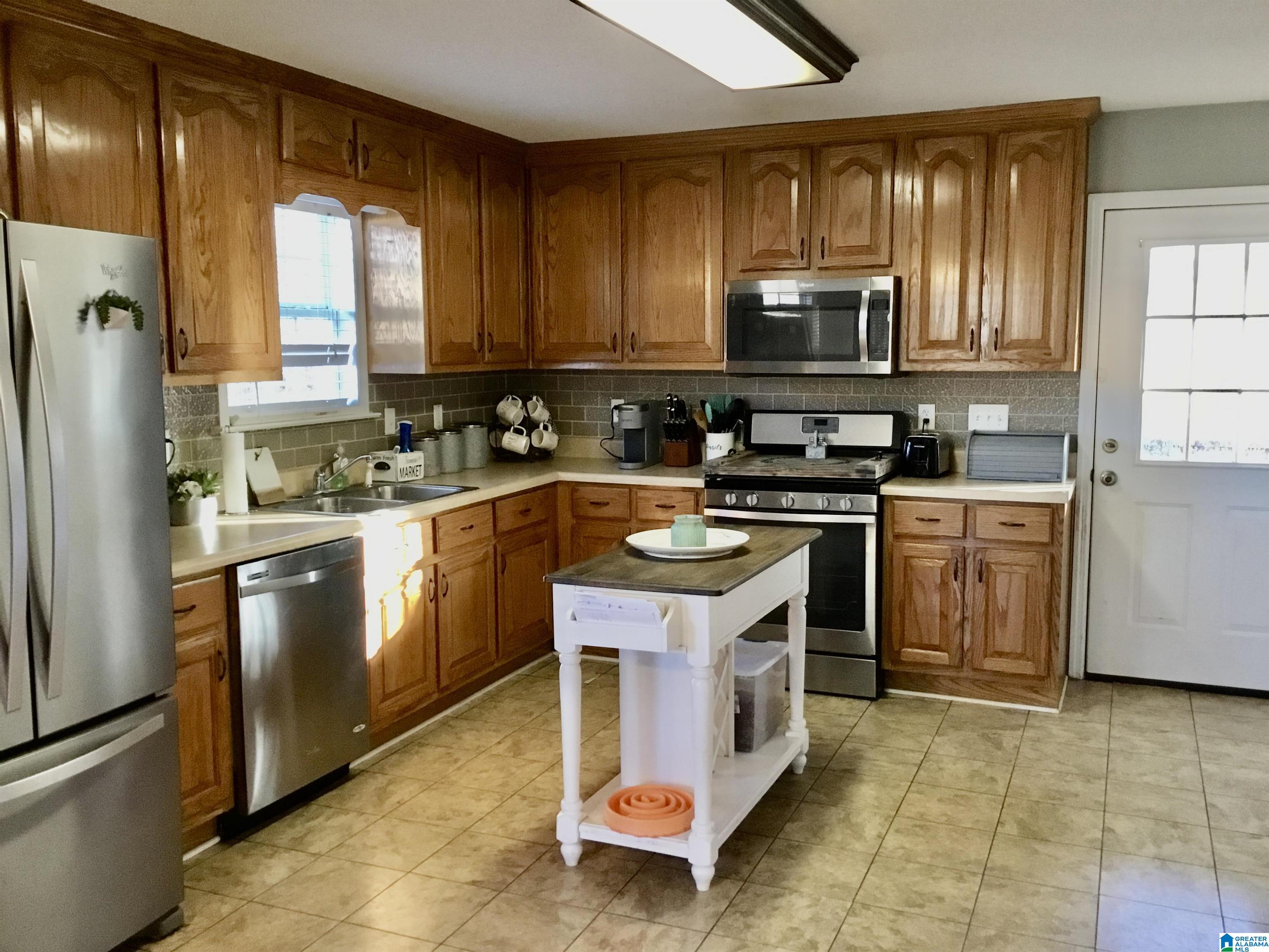 332 Deerfield Road Pell City, AL 35125 - Photo 5 of 22