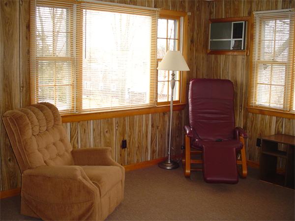 195 North Road Chelmsford, MA 01824 - Photo 8 of 17 a living room with furniture and windows