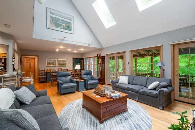 $2,100 | 39 Robertson Drive, Gilford, NH 03249