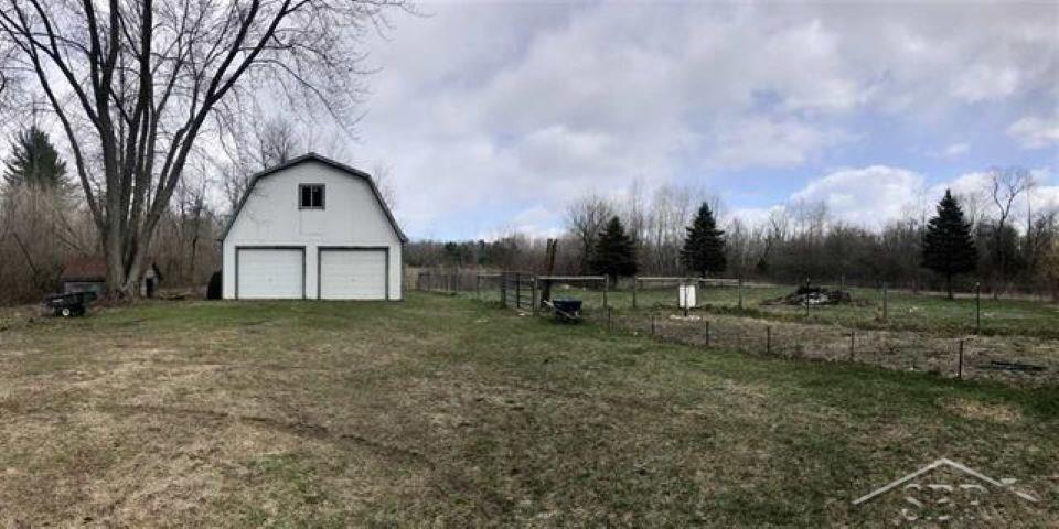 8345 East Herrick Road Clare, MI 48617 - Photo 14 of 21 50009920-13.JPG