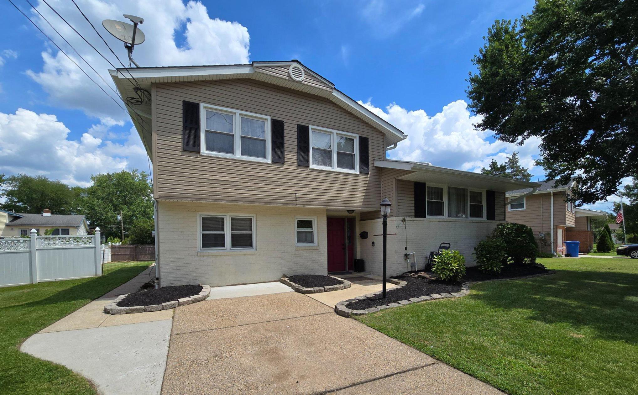 317 Cambridge Road Cherry Hill, NJ 08034 - Photo 1 of 24 Charming 4 level home with 6 bedrooms.