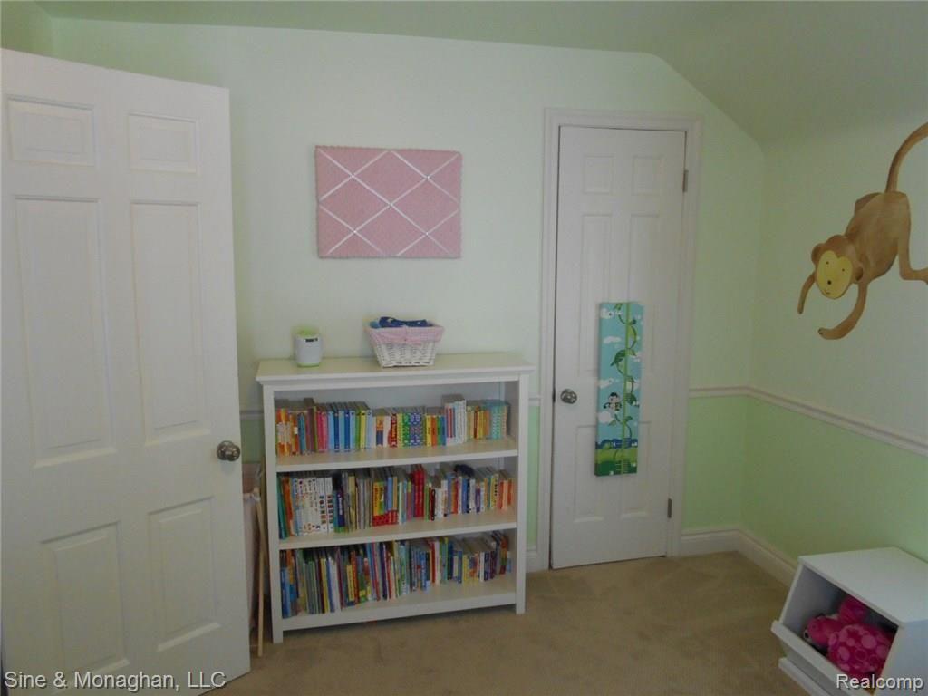 223 McMillan Road Grosse Pointe Farms, MI 48236 - Photo 23 of 39
