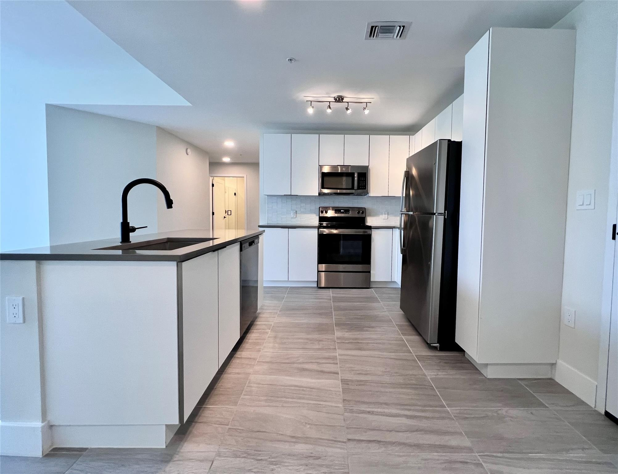 120 North Compass Way, Unit 701 Dania Beach, FL 33004 - Photo 3 of 40 Photo 3