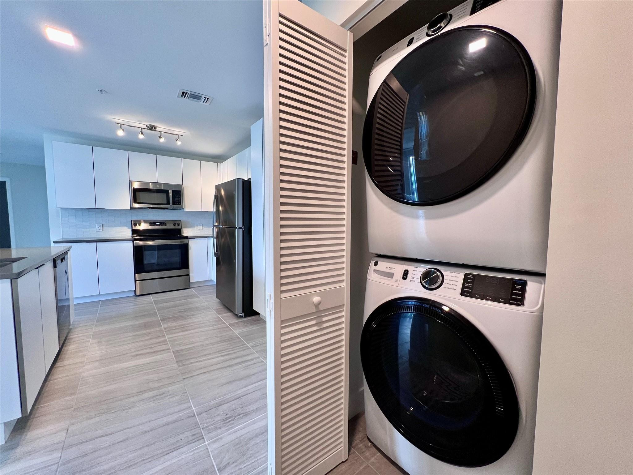 120 North Compass Way, Unit 701 Dania Beach, FL 33004 - Photo 4 of 40 Photo 4