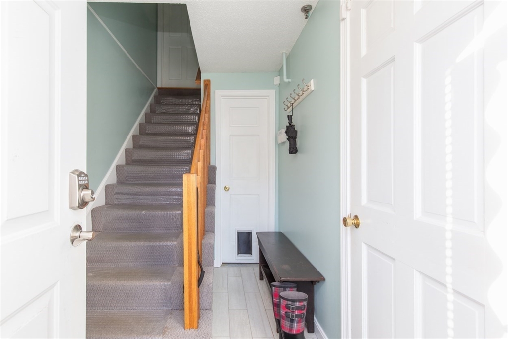 51 Tobey Road, Unit 46 Dracut, MA 01826 - Photo 3 of 32