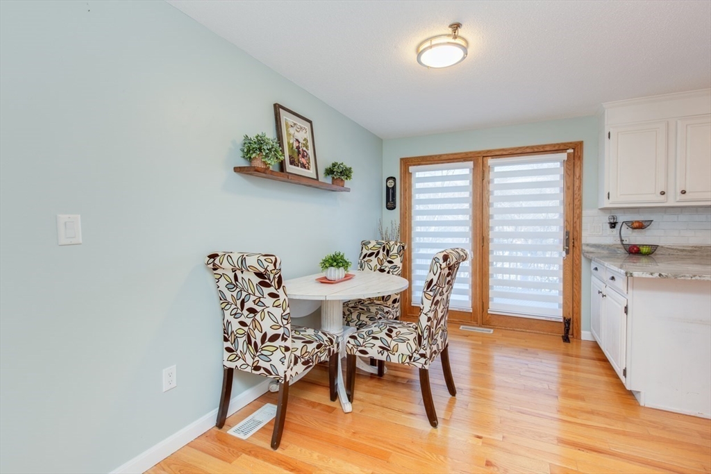 51 Tobey Road, Unit 46 Dracut, MA 01826 - Photo 4 of 32