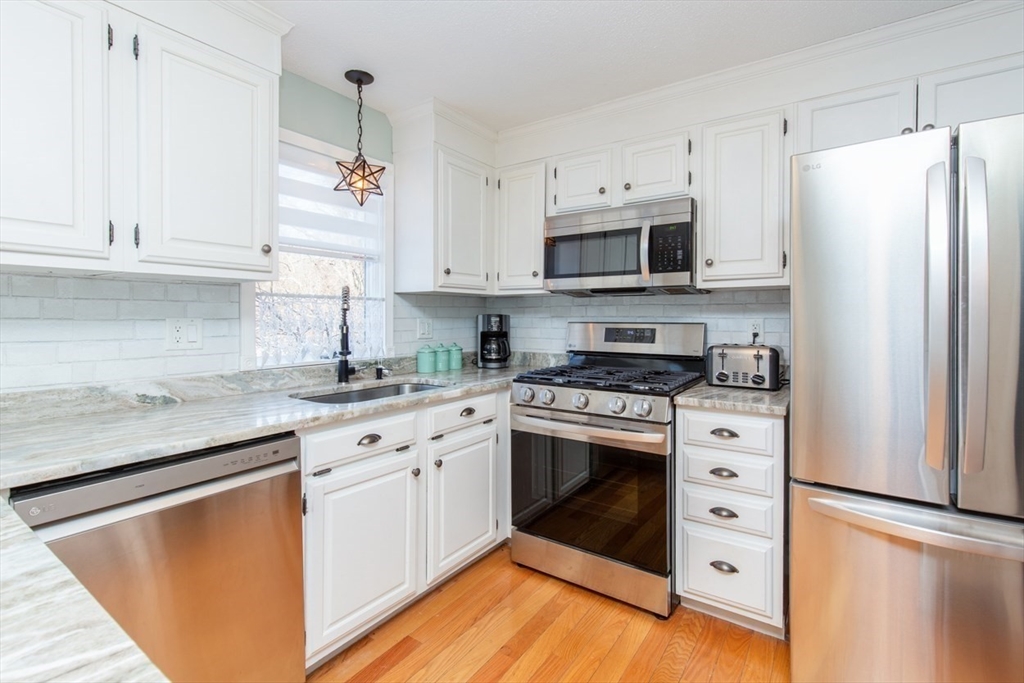 51 Tobey Road, Unit 46 Dracut, MA 01826 - Photo 8 of 32