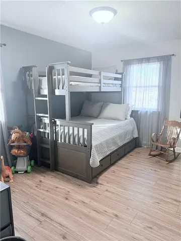 $329,900 | 7106 Lundeen Drive, Country Club, MO 64505