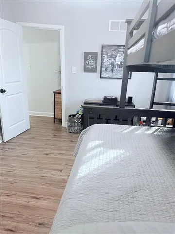 $329,900 | 7106 Lundeen Drive, Country Club, MO 64505