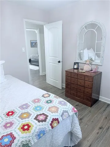 $329,900 | 7106 Lundeen Drive, Country Club, MO 64505