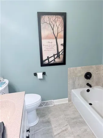 $324,900 | 7106 Lundeen Drive, Country Club, MO 64505