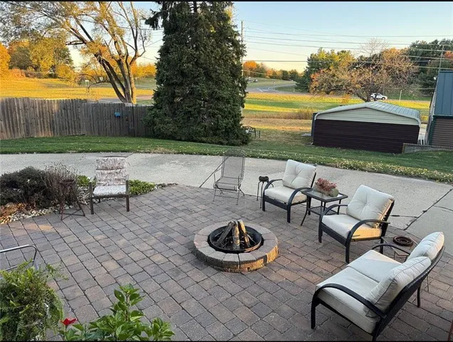 $329,900 | 7106 Lundeen Drive, Country Club, MO 64505