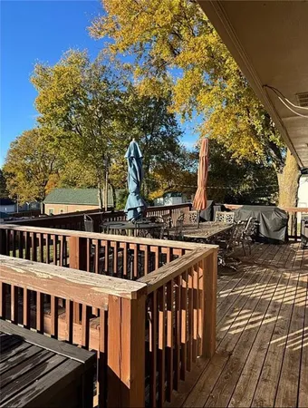 $324,900 | 7106 Lundeen Drive, Country Club, MO 64505