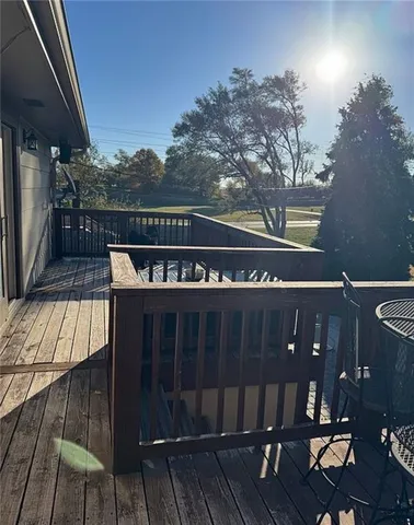 $329,900 | 7106 Lundeen Drive, Country Club, MO 64505