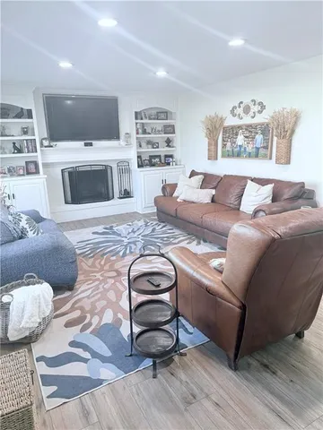 $329,900 | 7106 Lundeen Drive, Country Club, MO 64505