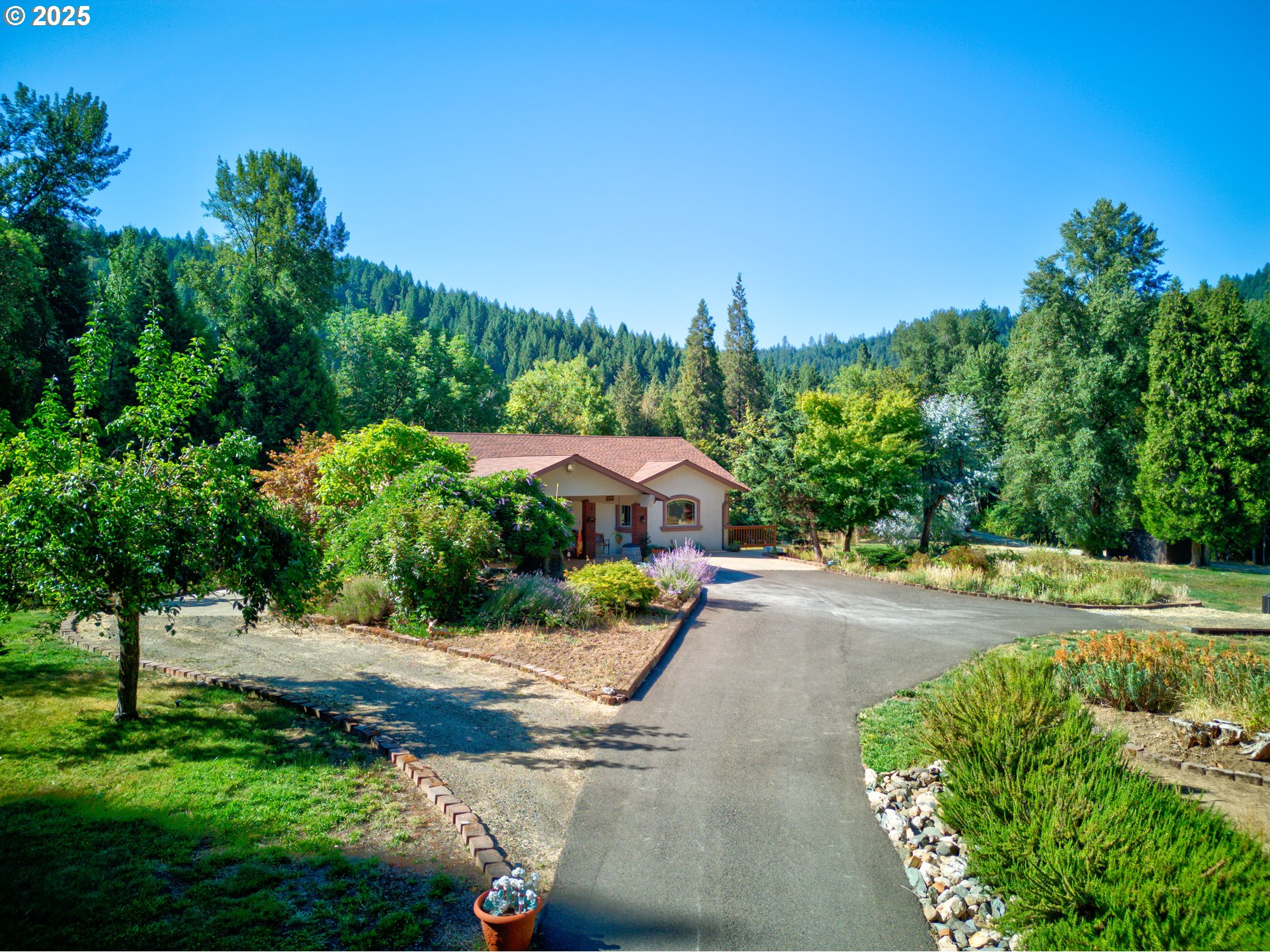 913 Starveout Creek Road Azalea, OR 97410 - Photo 3 of 46