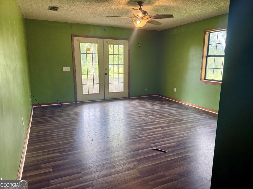 517 Ben Carver Road Douglas, GA 31535 - Photo 15 of 22