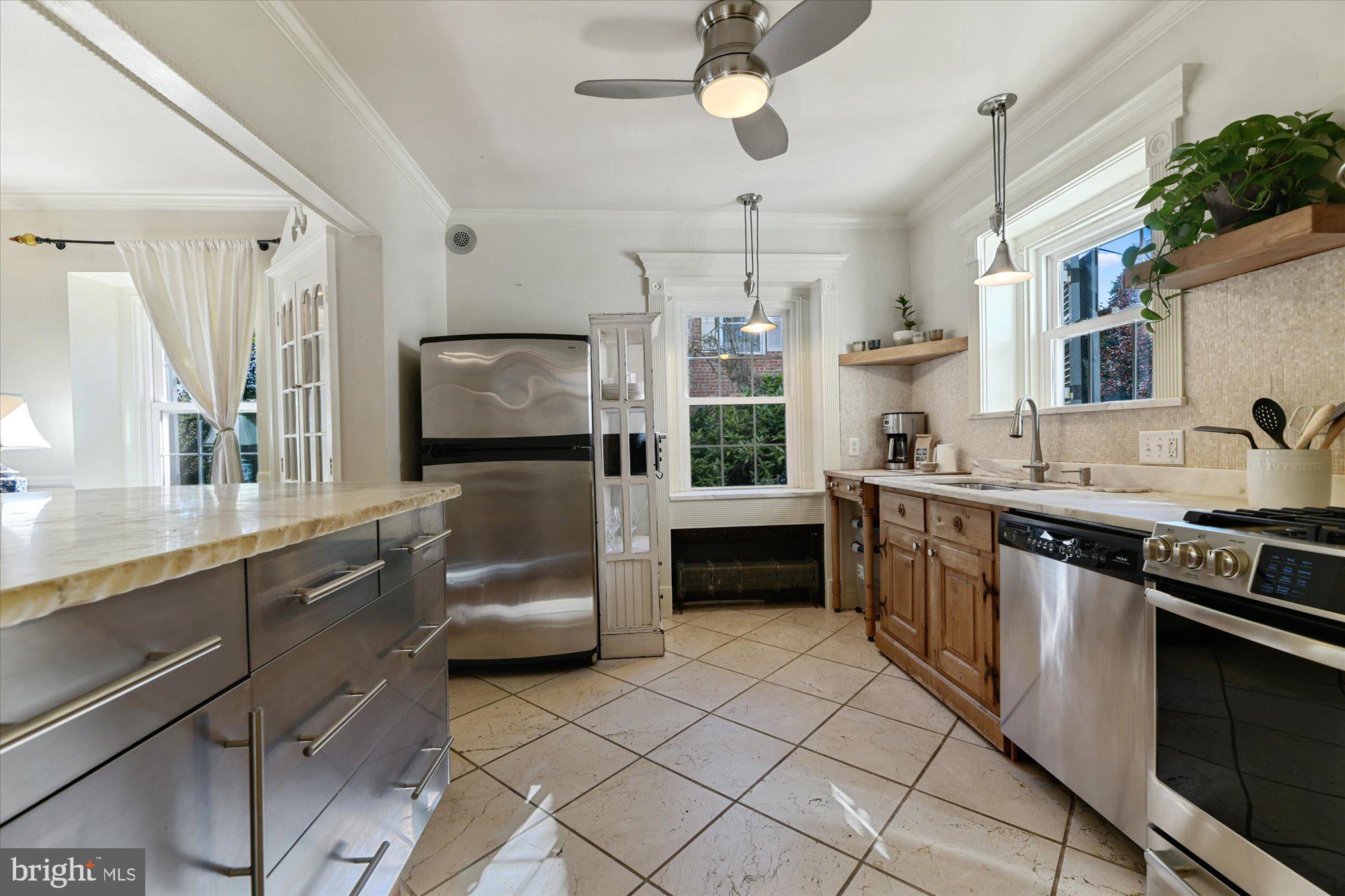 211 Witherspoon Road Baltimore, MD 21212 - Photo 13 of 28 Kitchen