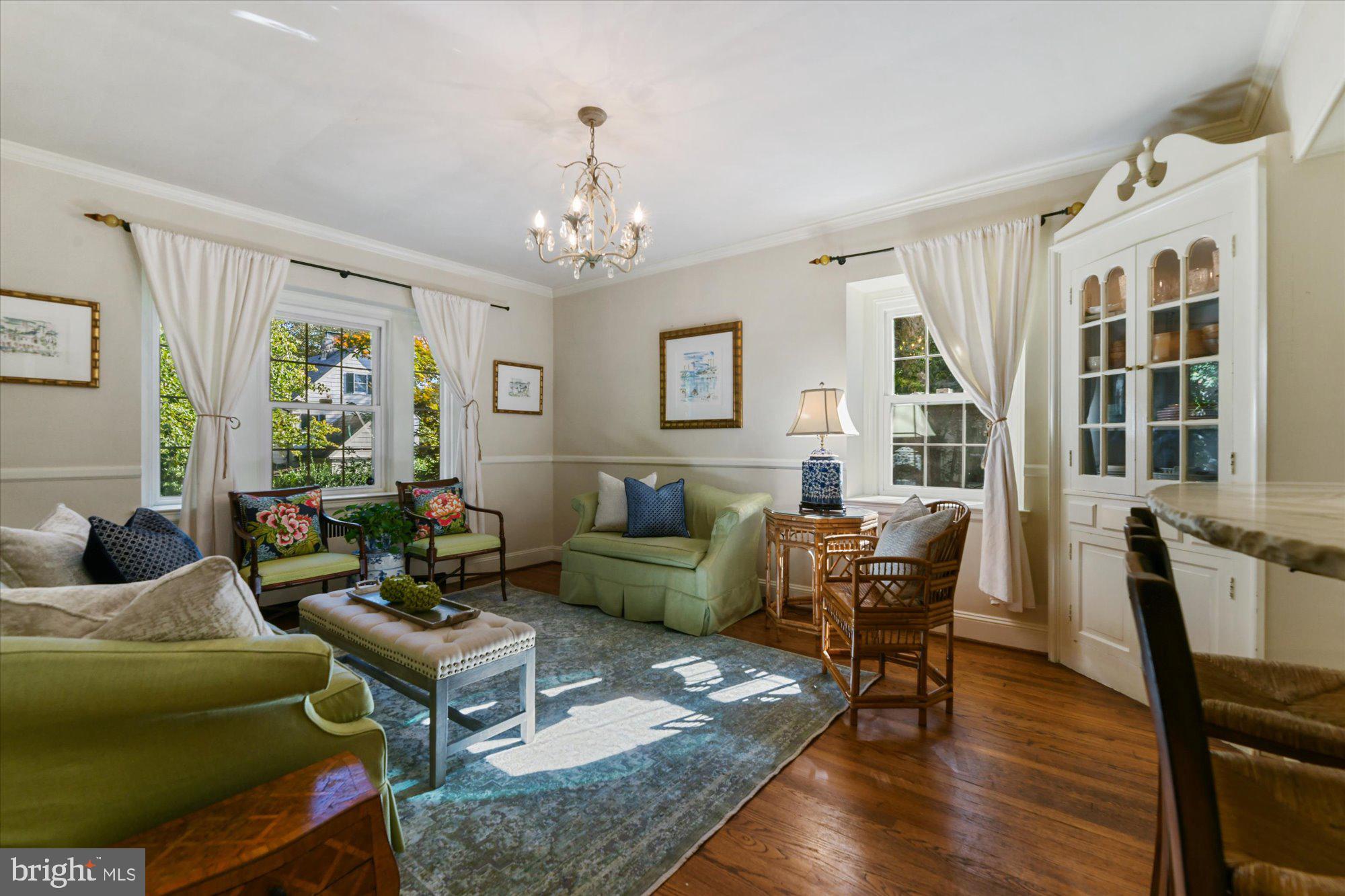 211 Witherspoon Road Baltimore, MD 21212 - Photo 9 of 28 Family room