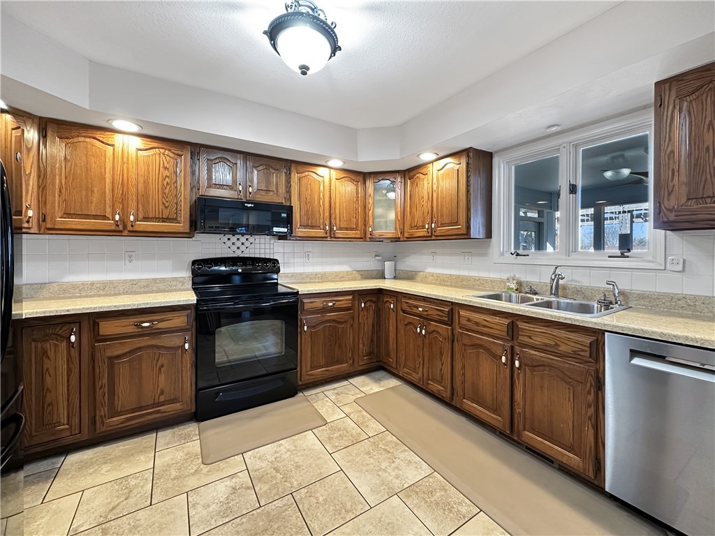32 South Country Club Road Mattoon, IL 61938 - Photo 13 of 42