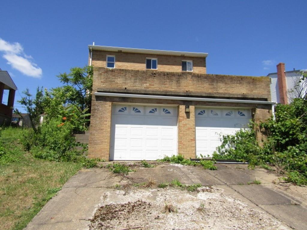 118 Euclid Avenue McKees Rocks, PA 15136 - Photo 2 of 23