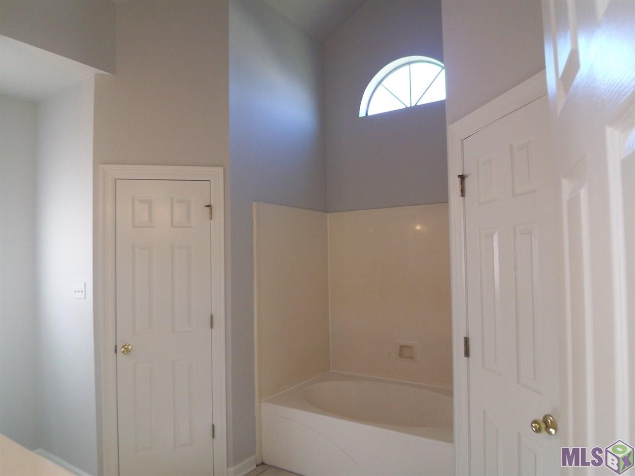 364 Springhaven Drive Baton Rouge, LA 70810 - Photo 6 of 36