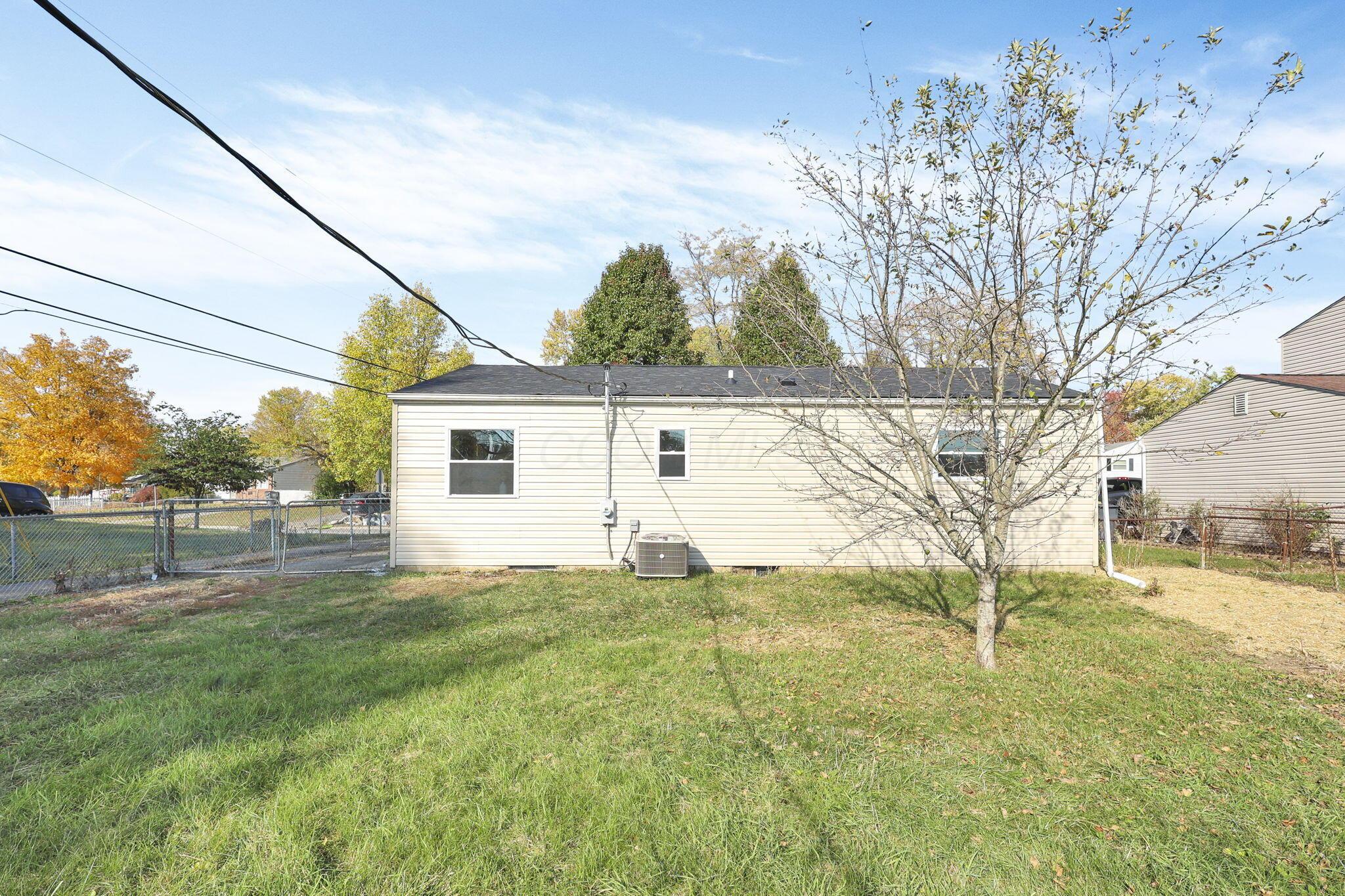 3399 Arnsby Road Columbus, OH 43232 - Photo 24 of 26 24-web-or-mls-G02A1171