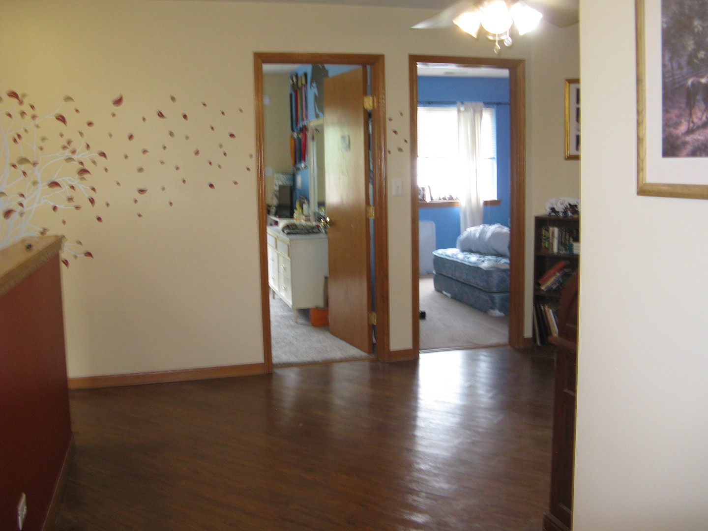 574 Boulder Drive Morris, IL 60450 - Photo 8 of 14 a view of a living room with a wooden floor
