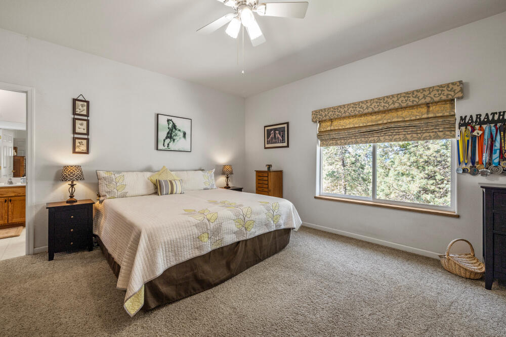 10046 Dowitcher Road Klamath Falls, OR 97601 - Photo 19 of 73 10046DowitcherRd-51