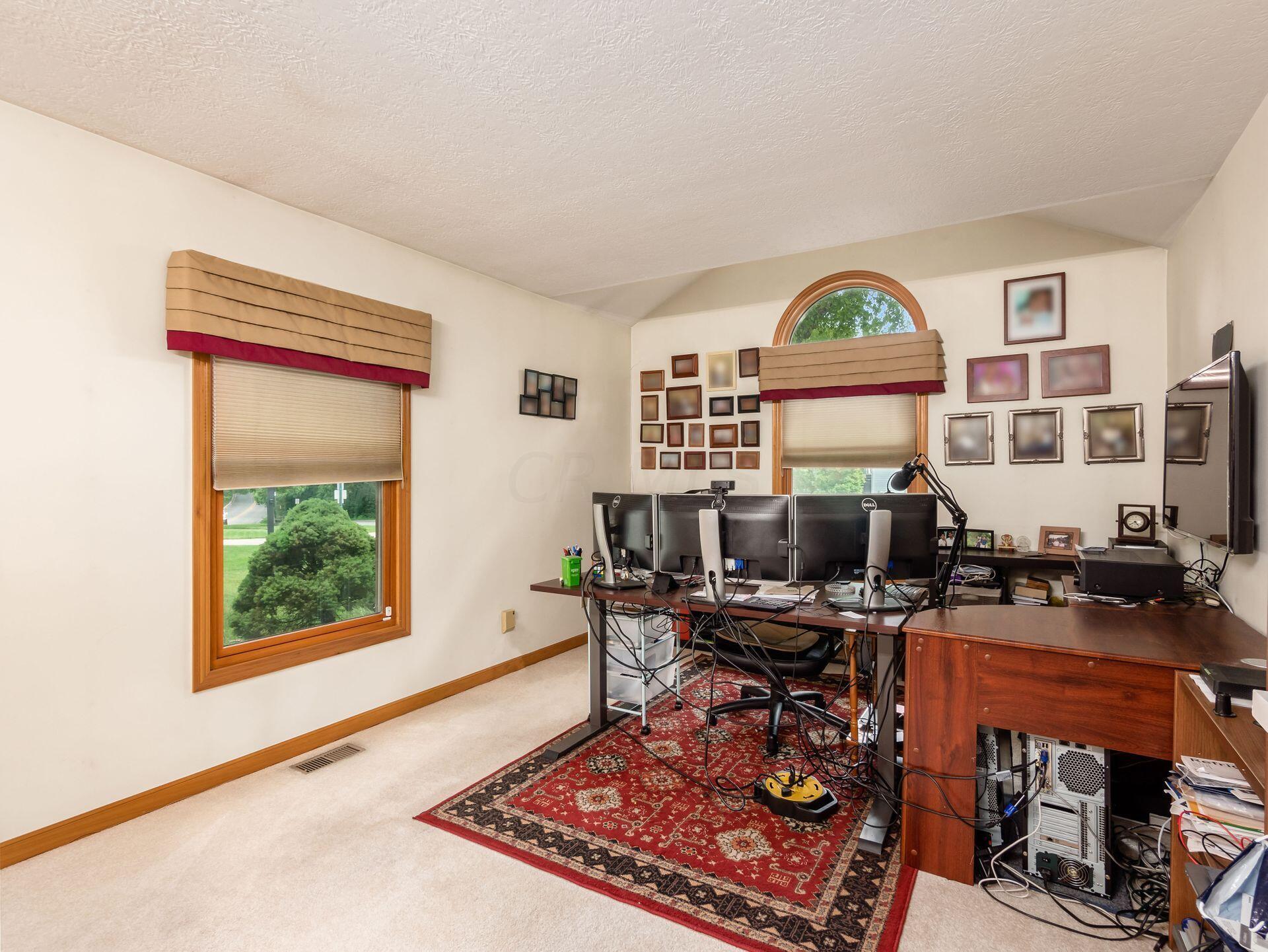 388 Beecher Road Columbus, OH 43230 - Photo 21 of 71 Office/Den/Playroom/Craftroom/Game room