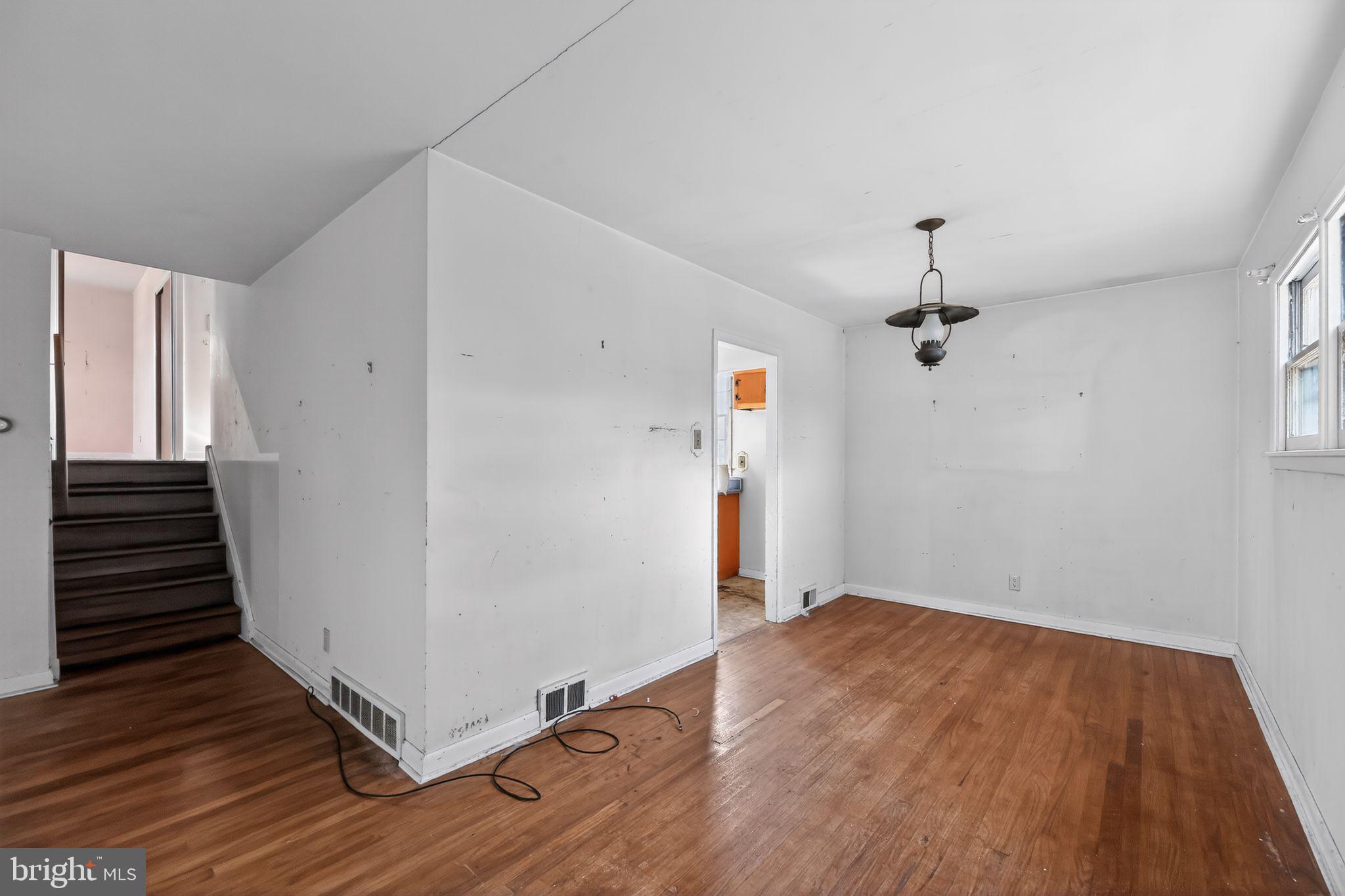 1054 Riviera Road Warminster, PA 18974 - Photo 7 of 28 Gallery Image 7