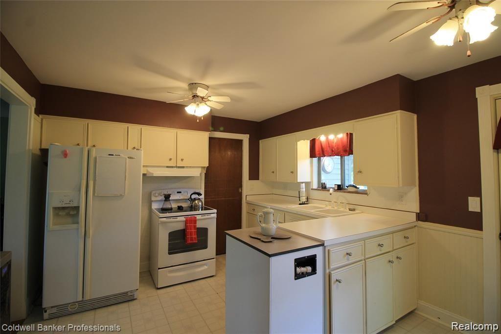 6479 Silver Lake Road Linden, MI 48451 - Photo 7 of 18