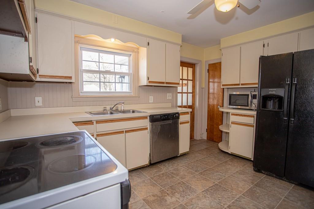 48 Montvale Road Gardner, MA 01440 - Photo 13 of 42 Gallery Image 13
