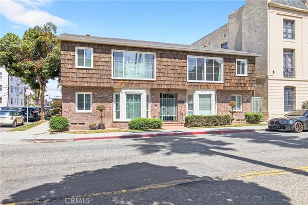 $630,000 | 907 East Ocean Boulevard, Long Beach, CA 90802