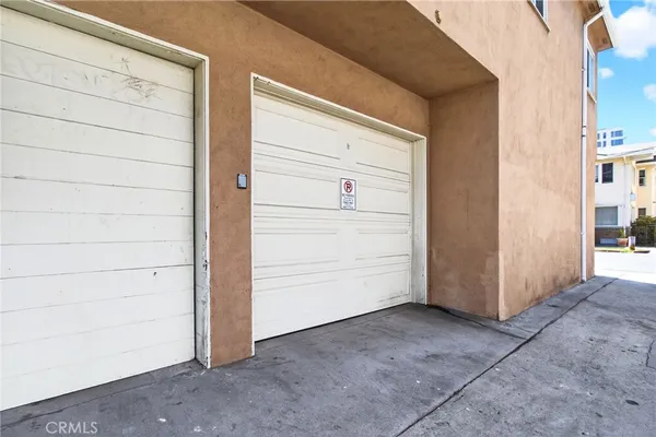 $630,000 | 907 East Ocean Boulevard, Long Beach, CA 90802
