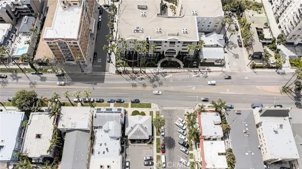 $630,000 | 907 East Ocean Boulevard, Long Beach, CA 90802